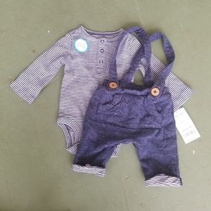 ❌SOLD❌NWT Carters NB Suspender Set